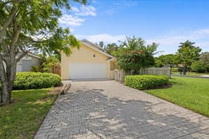 1840 NW 10th Street, Delray Beach, FL 33445 - MLS#R11120234