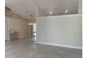618 SE Streamlet Ave Avenue, Port Saint Lucie, FL 34953 - MLS#R11120259