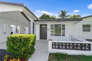 4300 Nw 45th Terrace, Lauderdale Lakes
