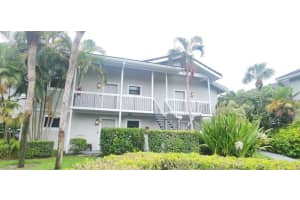 11863 Wimbledon Circle 402, Wellington