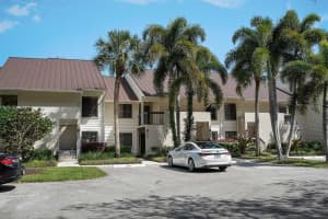 6403 Se Brandywine Court 223, Stuart