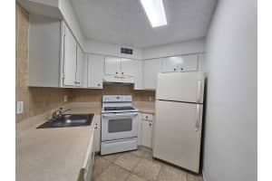 214 Lake Pointe Drive 111, Oakland Park, FL 33309 - MLS#R11120325
