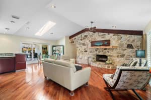 2660 W Hope Lane, Palm Beach Gardens, FL 33410 Sold 09/30/25