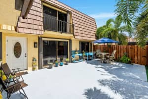 844 Springdale Circle, Palm Springs, FL 33461 - MLS#R11120356