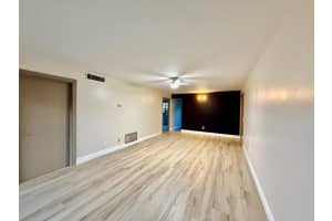 2050 Oleander Boulevard 3-101, Fort Pierce, FL 34950 - MLS#R11120358