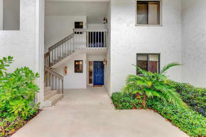 30 Pelican Pointe Drive 102, Delray Beach, FL 33483 - MLS#R11120369