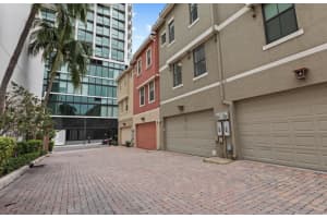 695 Hibiscus Street, West Palm Beach, FL 33401 - MLS#R11120391