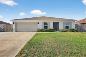 543 SW Kabot Avenue, Port Saint Lucie, FL 34953 - MLS#R11120393