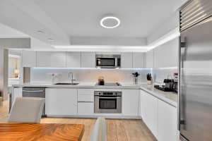 102 24th Street 1544, Miami Beach, FL 33139 - MLS#R11120424
