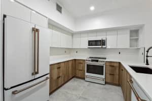 250 NE 3rd Avenue 1416, Delray Beach, FL 33444 - MLS#R11120466