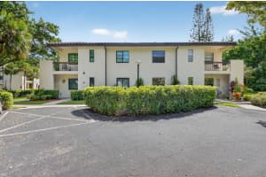 21734 Arriba Real 32-b, Boca Raton
