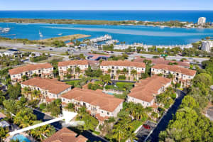 703 Del Sol Circle 703, Tequesta