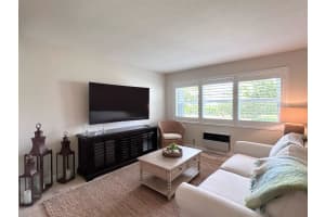 200 Horizons W 111, Boynton Beach, FL 33435 - MLS#R11120544