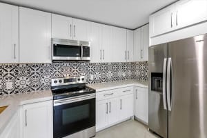 700 Waterside Drive, Hypoluxo, FL 33462 - MLS#R11120572