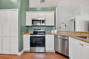 7 Via De Casas Sur 204, Boynton Beach, FL 33426 - MLS#R11120598