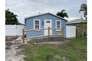 1076 Highview Road, Lake Worth