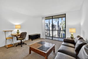 5220 Las Verdes Circle 304, Delray Beach, FL 33484 - MLS#R11120740