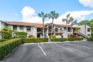 11267 Pond View Drive B203, Wellington