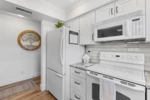2950 SE Ocean Boulevard 110-401, Stuart, FL 34996 - MLS#R11120786