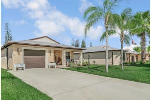 32 Oro Grande Way, Port Saint Lucie, FL 34952 - MLS#R11120813