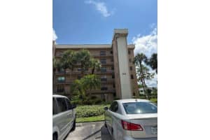 4640 Lucerne Lakes Boulevard W 508, Lake Worth