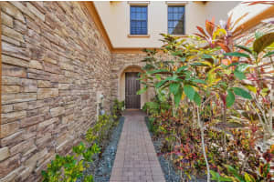 10403 Wellington Parc Drive, Wellington, FL 33449 - MLS#R11120854