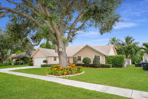 12275 Sannenwood Lane, Wellington, FL 33414 Sold 11/07/25