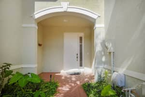 6135 Seminole Gardens Circle E, Riviera Beach, FL 33418 Sold 09/26/25