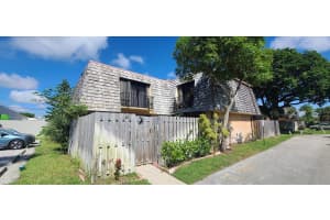 62 Lake Arbor Drive, Palm Springs, FL 33461 - MLS#R11120930