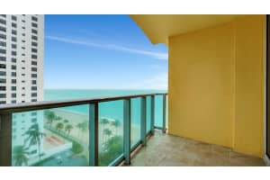 2501 Ocean Drive, Hollywood, FL 33019 Sold 01/06/26