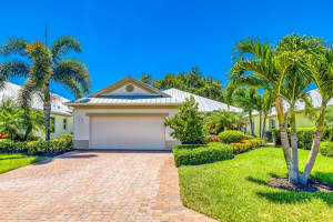 443 11th Square SW, Vero Beach, FL 32962 - MLS#R11120944