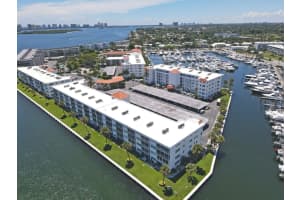 20 Yacht Club Drive 403, North Palm Beach