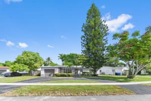 6825 Broadmoor, North Lauderdale, FL 33068 - MLS#R11120947