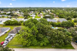 8156 101st Court, Vero Beach, FL 32967 - MLS#R11120979