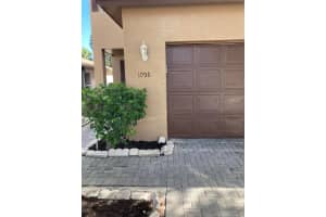 1098 Winding Rose Way, West Palm Beach, FL 33415 - MLS#R11120997
