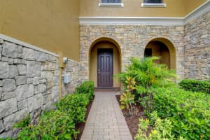 10366 Wellington Parc Drive, Wellington, FL 33449 - MLS#R11121125