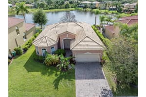 5518 Place Lake Drive, Fort Pierce