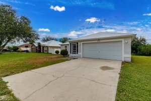 7976 105th Court, Vero Beach, FL 32967 - MLS#R11121152
