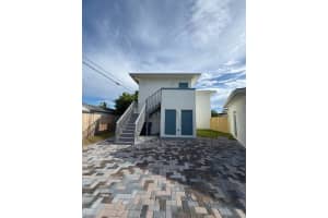 5580 Honeysuckle Drive 1st Floor, West Palm Beach, FL 33415 - MLS#R11121156