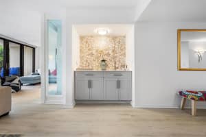 2400 Presidential 204 Way 204, West Palm Beach, FL 33401 - MLS#R11121203