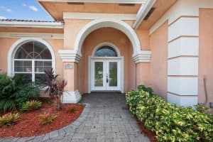 8381 SE Woodcrest Place, Hobe Sound, FL 33455 Sold 10/09/25