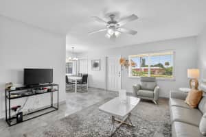 16 Waltham A, West Palm Beach, FL 33417 - MLS#R11121269