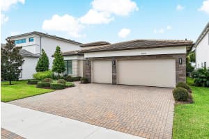 8300 Fishhawk Falls Court, Boca Raton, FL 33496 - MLS#R11121294