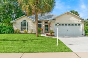 9450 87th Street, Vero Beach, FL 32967 - MLS#R11121316