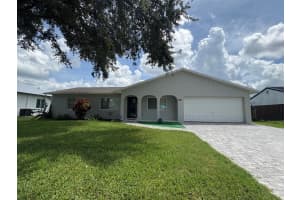 2281 SE Belvedere Street, Port Saint Lucie, FL 34984 - MLS#R11121365