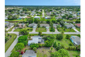 502 SW Banks Terrace, Port Saint Lucie, FL 34953 - MLS#R11121437