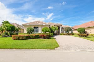 8821 One Putt Place, Port Saint Lucie, FL 34986 - MLS#R11121449