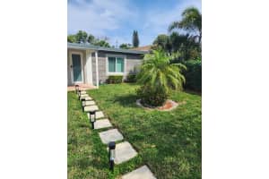 161 NE 15th Terrace, Boca Raton, FL 33432 - MLS#R11121473