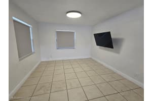 297 NW 1 Avenue NW, Deerfield Beach, FL 33441 - MLS#R11121495