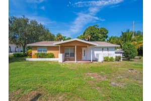 4585 30th Ave Avenue, Vero Beach, FL 32967 - MLS#R11121506